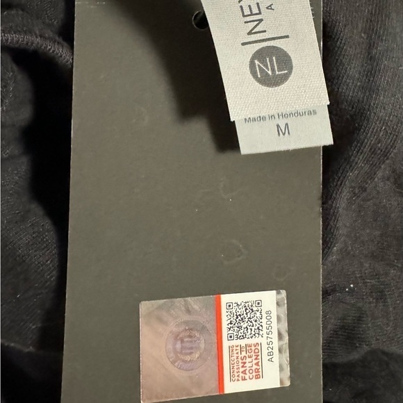 NEW Rutgers Basketball Men’s Short Sleeve T Shirt Black Red NWT Size Medium - Picture 8 of 9